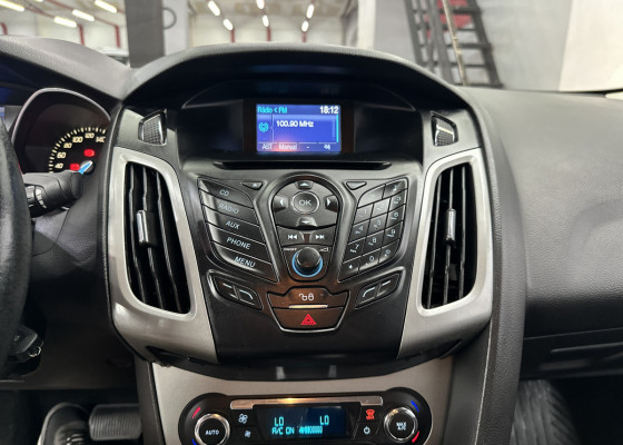 Ford Focus Sedan 2.0 16V/2.0 16V Flex 4p Aut. 2015 Flex