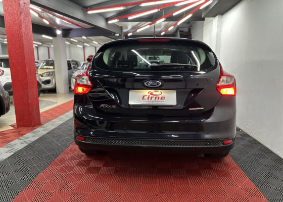 Ford Focus 1.6 S/SE/SE Plus Flex 8V/16V  5p 2014 Flex