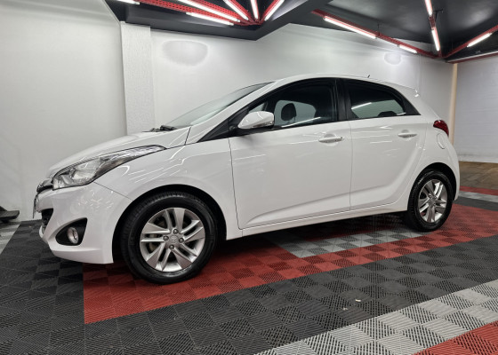 Hyundai HB20 Premium 1.6 Flex 16V Mec. 2014 Flex