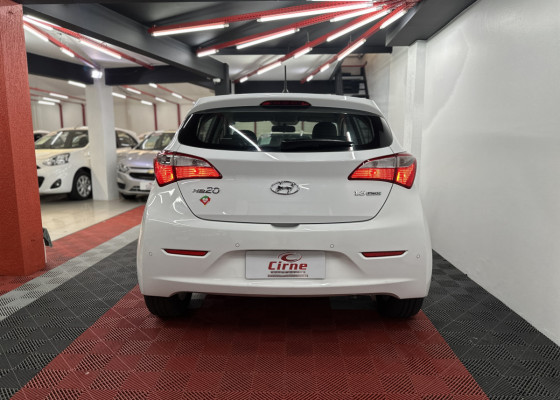 Hyundai HB20 Premium 1.6 Flex 16V Mec. 2014 Flex