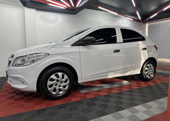 GM - Chevrolet ONIX HATCH LS 1.0 8V FlexPower 5p Mec. 2015 Flex