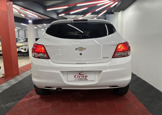 GM - Chevrolet ONIX HATCH LS 1.0 8V FlexPower 5p Mec. 2015 Flex