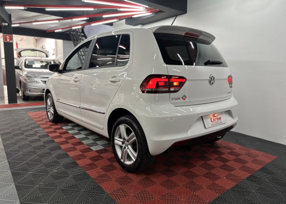 VW - VolksWagen Fox Highline I MOTION 1.6 Flex 16V 5p 2016 Flex