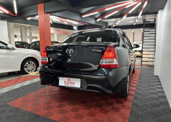 Toyota ETIOS X Sedan 1.5 Flex 16V 4p Aut. 2018 Flex