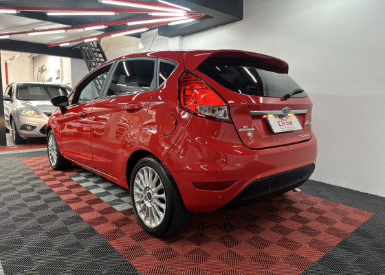 Ford Fiesta TIT./TIT.Plus 1.6 16V Flex Aut. 2015 Flex