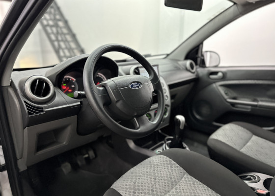 Ford Fiesta SE 1.0 8V Flex 5p 2014 Flex