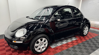 VW - VolksWagen New Beetle 2.0 Mi Mec./Aut. 2009 Gás