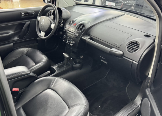 VW - VolksWagen New Beetle 2.0 Mi Mec./Aut. 2009 Gás