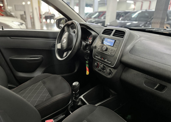 Renault KWID Zen 1.0 Flex 12V 5p Mec. 2018 Flex