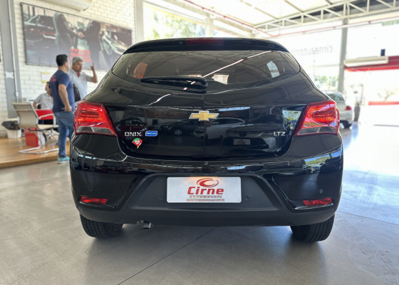 GM - Chevrolet ONIX HATCH LTZ 1.4 8V FlexPower 5p Mec. 2018 Flex