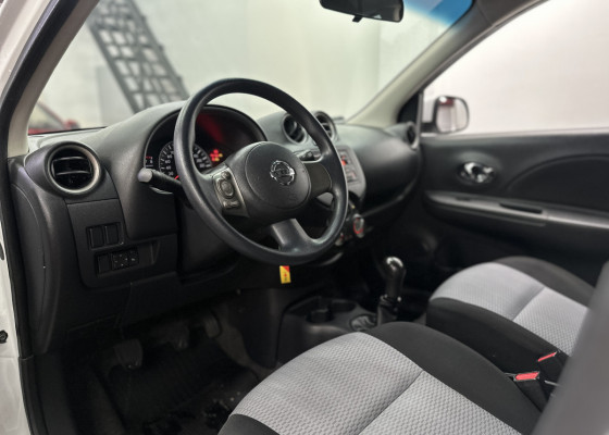 Nissan MARCH SV 1.6 16V Flex Fuel 2014 Flex