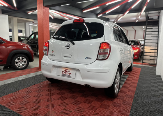 Nissan MARCH SV 1.6 16V Flex Fuel 2014 Flex