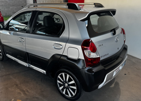 Toyota ETIOS CROSS 1.5 Flex 16V 5p Mec. 2015 Flex