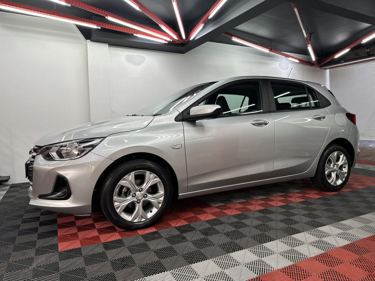 GM - Chevrolet ONIX HATCH LTZ 1.0 12V TB Flex 5p Mec. 2023 Flex