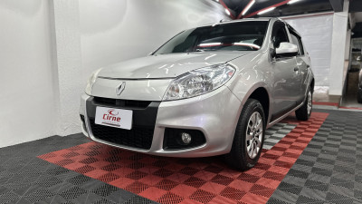 Renault SANDERO Expression Hi-Flex 1.0 16V 5p 2013 Flex