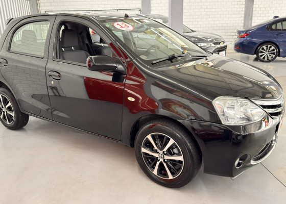 Toyota ETIOS XLS 1.5 Flex 16V 5p Mec. 2013 Flex