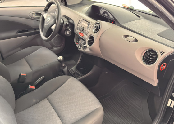 Toyota ETIOS XLS 1.5 Flex 16V 5p Mec. 2013 Flex