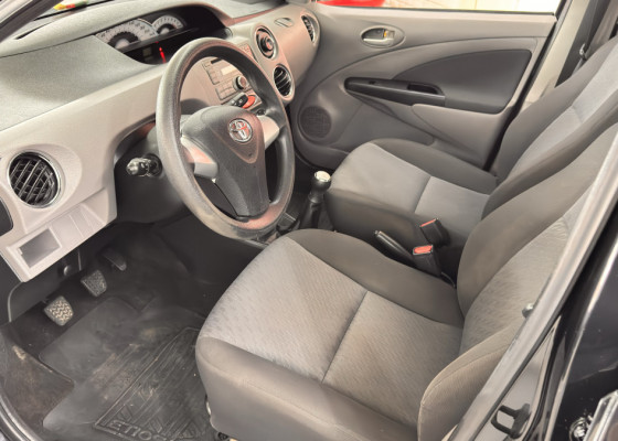 Toyota ETIOS XLS 1.5 Flex 16V 5p Mec. 2013 Flex