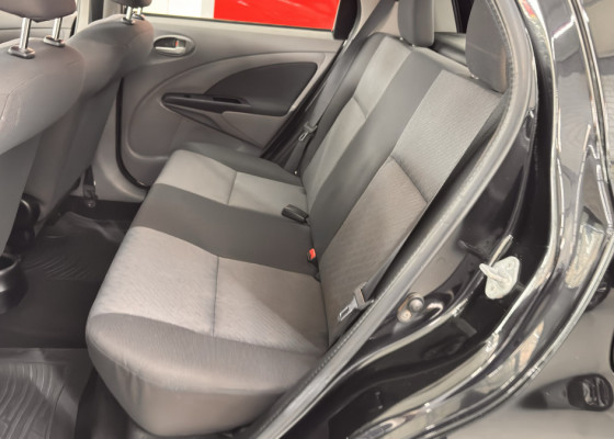 Toyota ETIOS XLS 1.5 Flex 16V 5p Mec. 2013 Flex