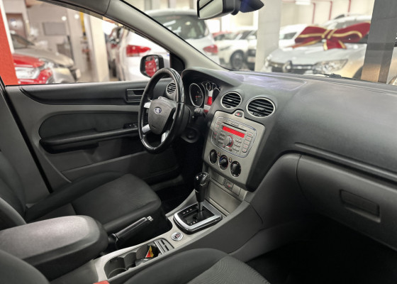 Ford Focus Sedan 2.0 16V/2.0 16V Flex 4p Aut. 2013 Flex