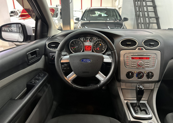 Ford Focus Sedan 2.0 16V/2.0 16V Flex 4p Aut. 2013 Flex