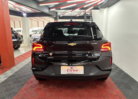 GM - Chevrolet ONIX HATCH PREM. 1.0 12V TB Flex 5p Aut. 2021 Flex