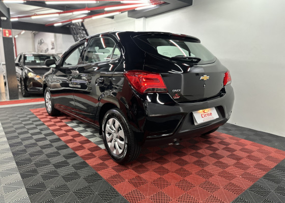 GM - Chevrolet ONIX HATCH LT 1.0 8V FlexPower 5p Mec. 2018 Flex