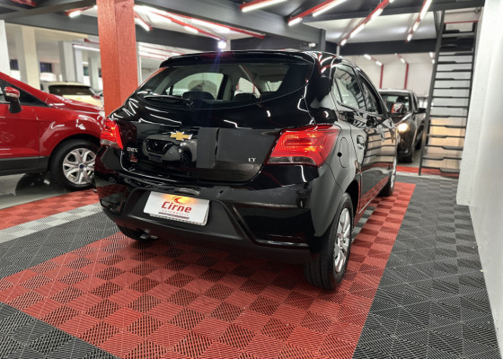 GM - Chevrolet ONIX HATCH LT 1.0 8V FlexPower 5p Mec. 2018 Flex