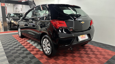 GM - Chevrolet ONIX HATCH LT 1.0 8V FlexPower 5p Mec. 2018 Flex