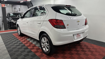 GM - Chevrolet ONIX HATCH LT 1.4 8V FlexPower 5p Mec. 2014 Flex