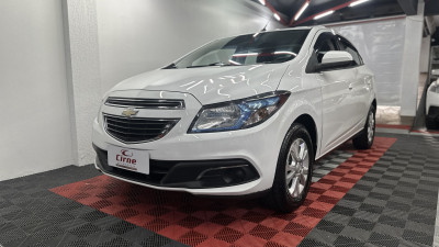 GM - Chevrolet ONIX HATCH LT 1.4 8V FlexPower 5p Mec. 2014 Flex