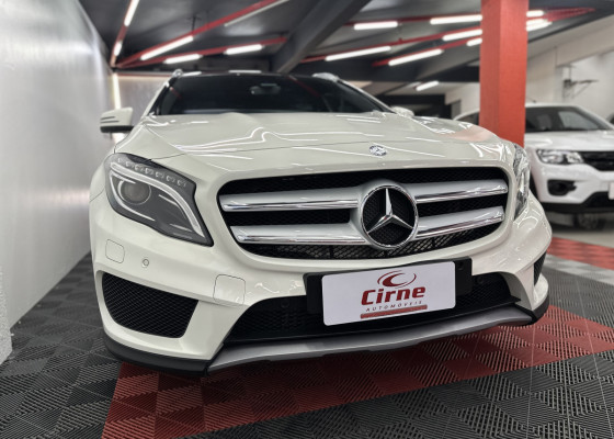 Mercedes-Benz GLA 250 Sport 2.0 TB 16V 4x2  211cv Aut. 2015 Gasolina