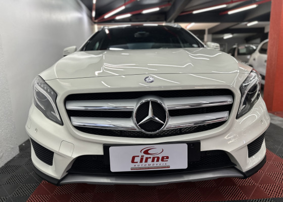 Mercedes-Benz GLA 250 Sport 2.0 TB 16V 4x2  211cv Aut. 2015 Gasolina