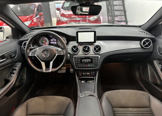 Mercedes-Benz GLA 250 Sport 2.0 TB 16V 4x2  211cv Aut. 2015 Gasolina