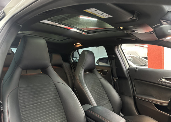 Mercedes-Benz GLA 250 Sport 2.0 TB 16V 4x2  211cv Aut. 2015 Gasolina