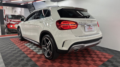 Mercedes-Benz GLA 250 Sport 2.0 TB 16V 4x2  211cv Aut. 2015 Gasolina