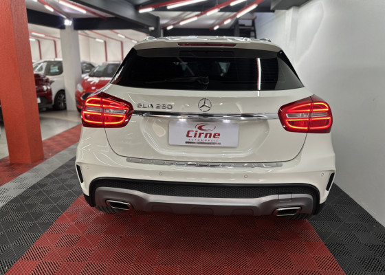 Mercedes-Benz GLA 250 Sport 2.0 TB 16V 4x2  211cv Aut. 2015 Gasolina