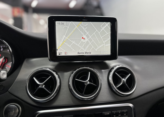 Mercedes-Benz GLA 250 Sport 2.0 TB 16V 4x2  211cv Aut. 2015 Gasolina