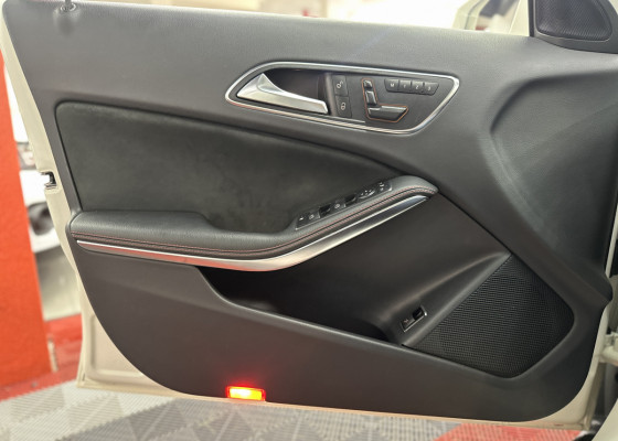 Mercedes-Benz GLA 250 Sport 2.0 TB 16V 4x2  211cv Aut. 2015 Gasolina