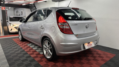 Hyundai i30 2.0 16V 145cv 5p Aut. 2011 Flex