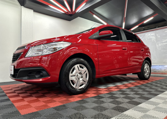 GM - Chevrolet ONIX HATCH LT 1.0 8V FlexPower 5p Mec. 2013 Flex