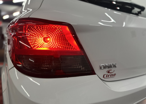 GM - Chevrolet ONIX HATCH Joy 1.0 8V Flex 5p Mec. 2019 Flex