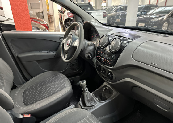 Fiat Palio ATTRACTIVE 1.0 EVO Fire Flex 8v 5p 2013 Flex