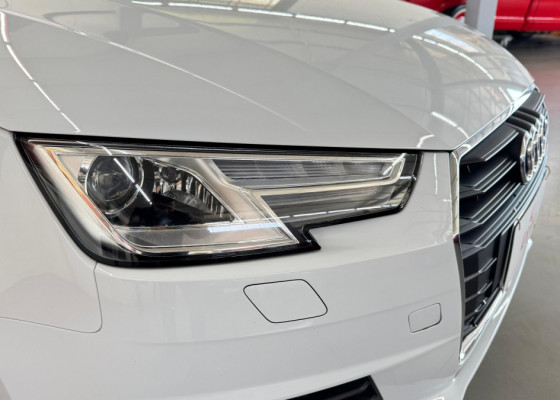 Audi A4 Attraction 2.0 TFSI 190cv S tronic 2017 Gasolina