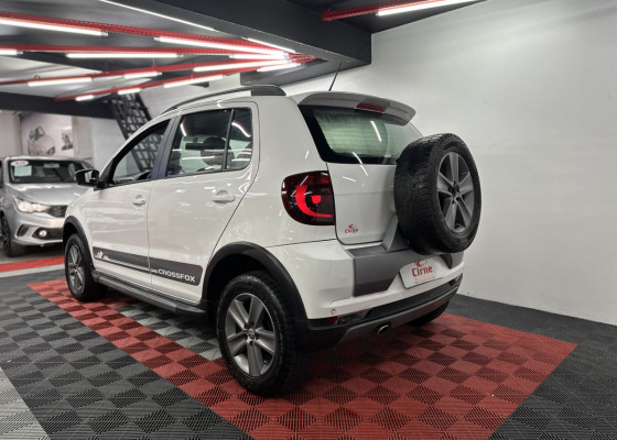 VW - VolksWagen CROSSFOX 1.6 Mi Total Flex 8V 5p 2012 Flex