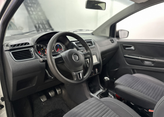 VW - VolksWagen CROSSFOX 1.6 Mi Total Flex 8V 5p 2012 Flex