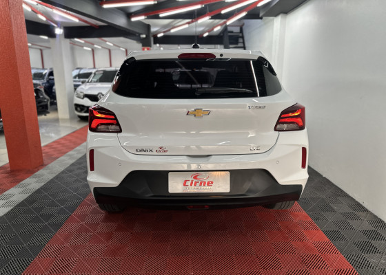 GM - Chevrolet ONIX HATCH LTZ 1.0 12V TB Flex 5p Mec. 2020 Flex