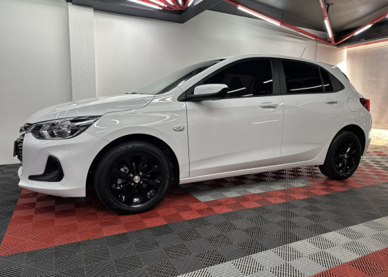 GM - Chevrolet ONIX HATCH LTZ 1.0 12V TB Flex 5p Mec. 2020 Flex
