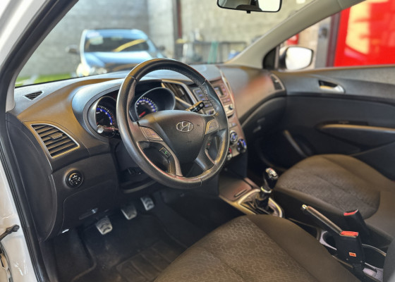 Hyundai HB20X Style 1.6 Flex 16v Mec. 2017 Flex