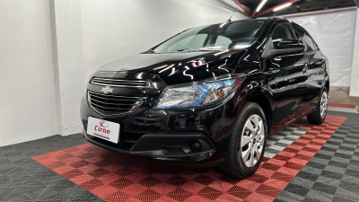 GM - Chevrolet ONIX HATCH LT 1.0 8V FlexPower 5p Mec. 2013 Flex